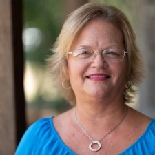 Lynn Queen, CISR Elite, CPIW, & AIAM 