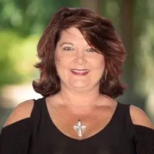 Suzanne Horn Peeler (Suzie)