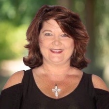 Suzanne Horn Peeler (Suzie)